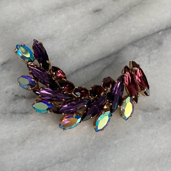 Vintage Crystal Brooch- purple stones, spring Easter fashion - Picture 4 of 5